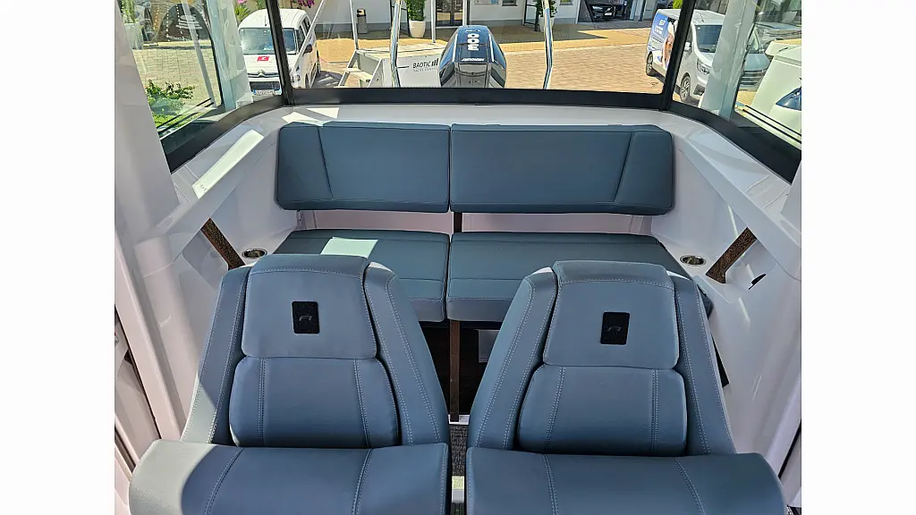 Axopar 29 XC Cross Cabin - 