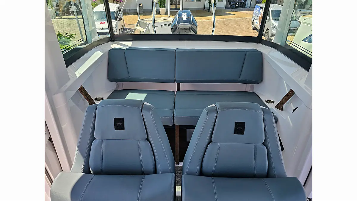 Axopar 29 XC Cross Cabin - 